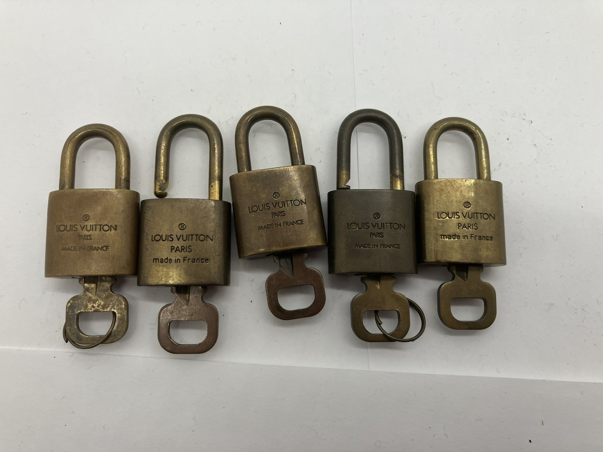LOUIS VUITTON LOUIS VUITTON Louis Vuitton Cadena Padlock 10-Piece Set Other Accessories Other Accessories