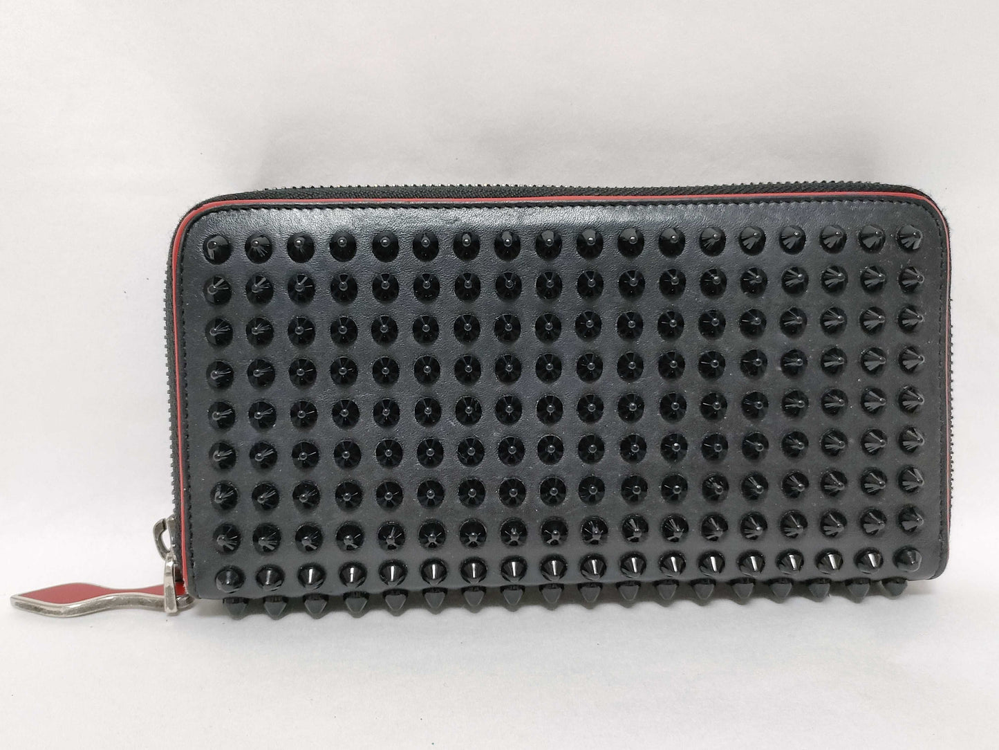 Christian Louboutin Long Wallet/Round Zipper/Panettone/Black Wallet