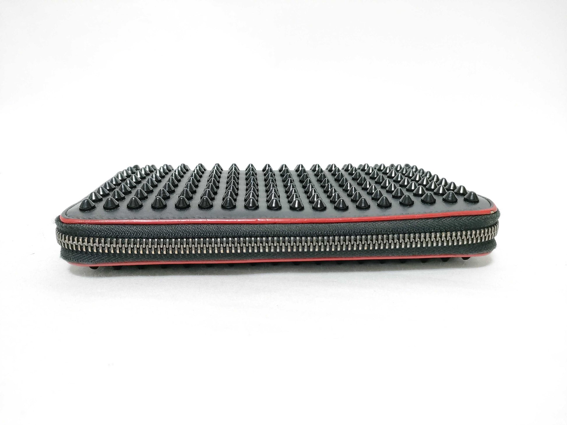 Christian Louboutin Long Wallet/Round Zipper/Panettone/Black Wallet