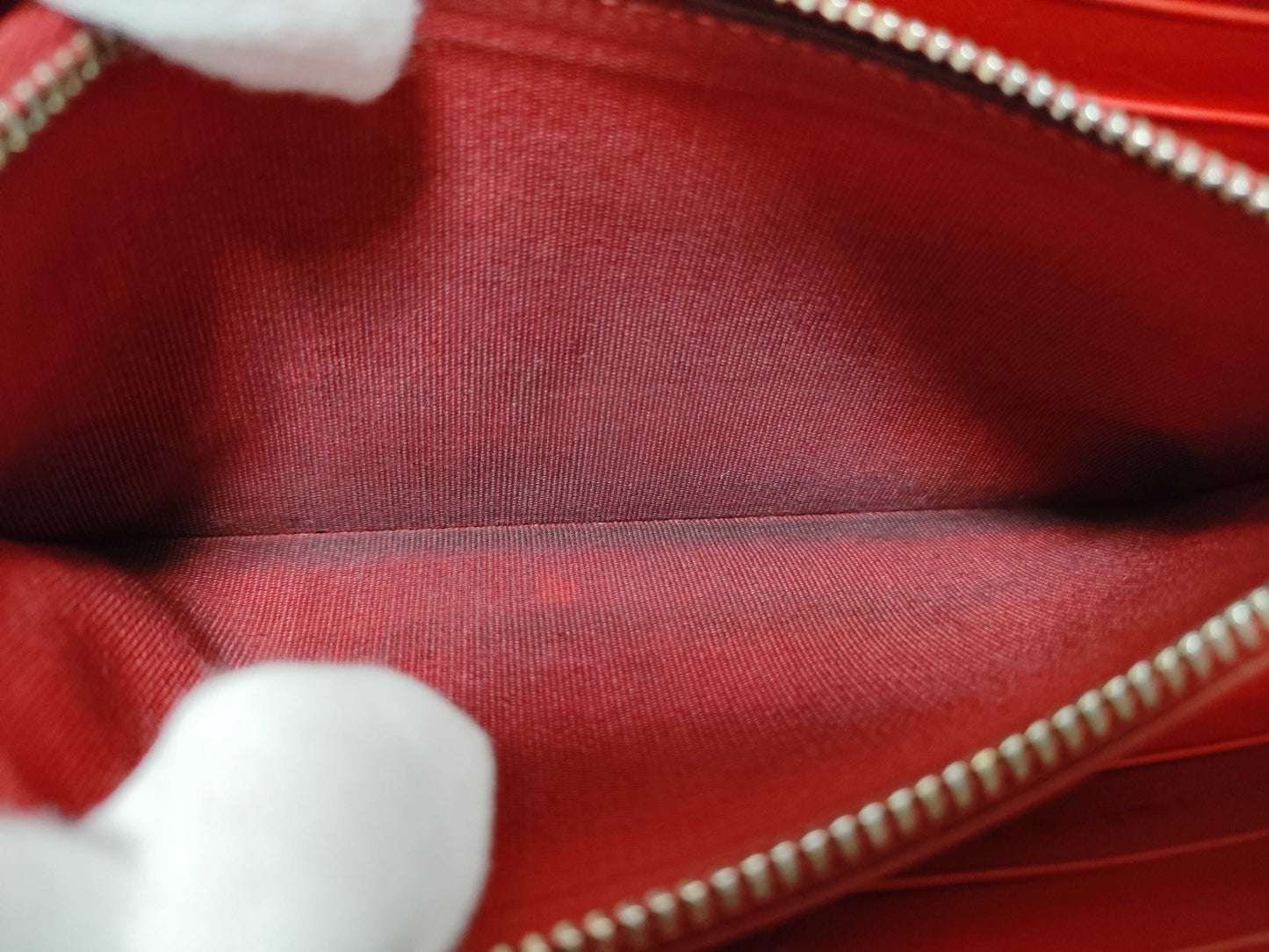 Christian Louboutin Long Wallet/Round Zipper/Panettone/Black Wallet