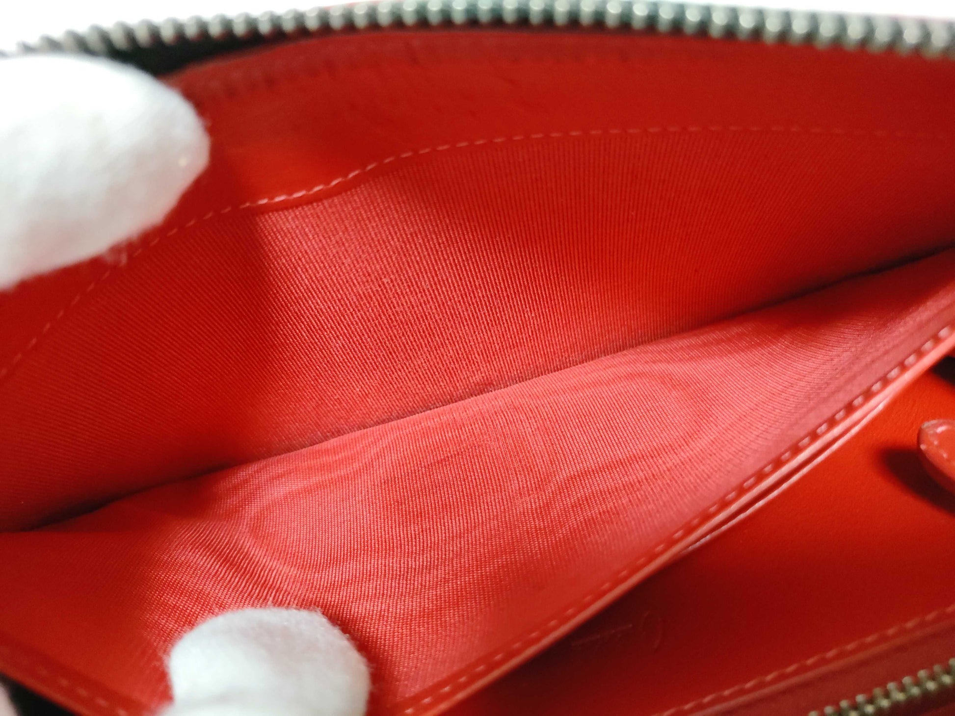 Christian Louboutin Long Wallet/Round Zipper/Panettone/Black Wallet