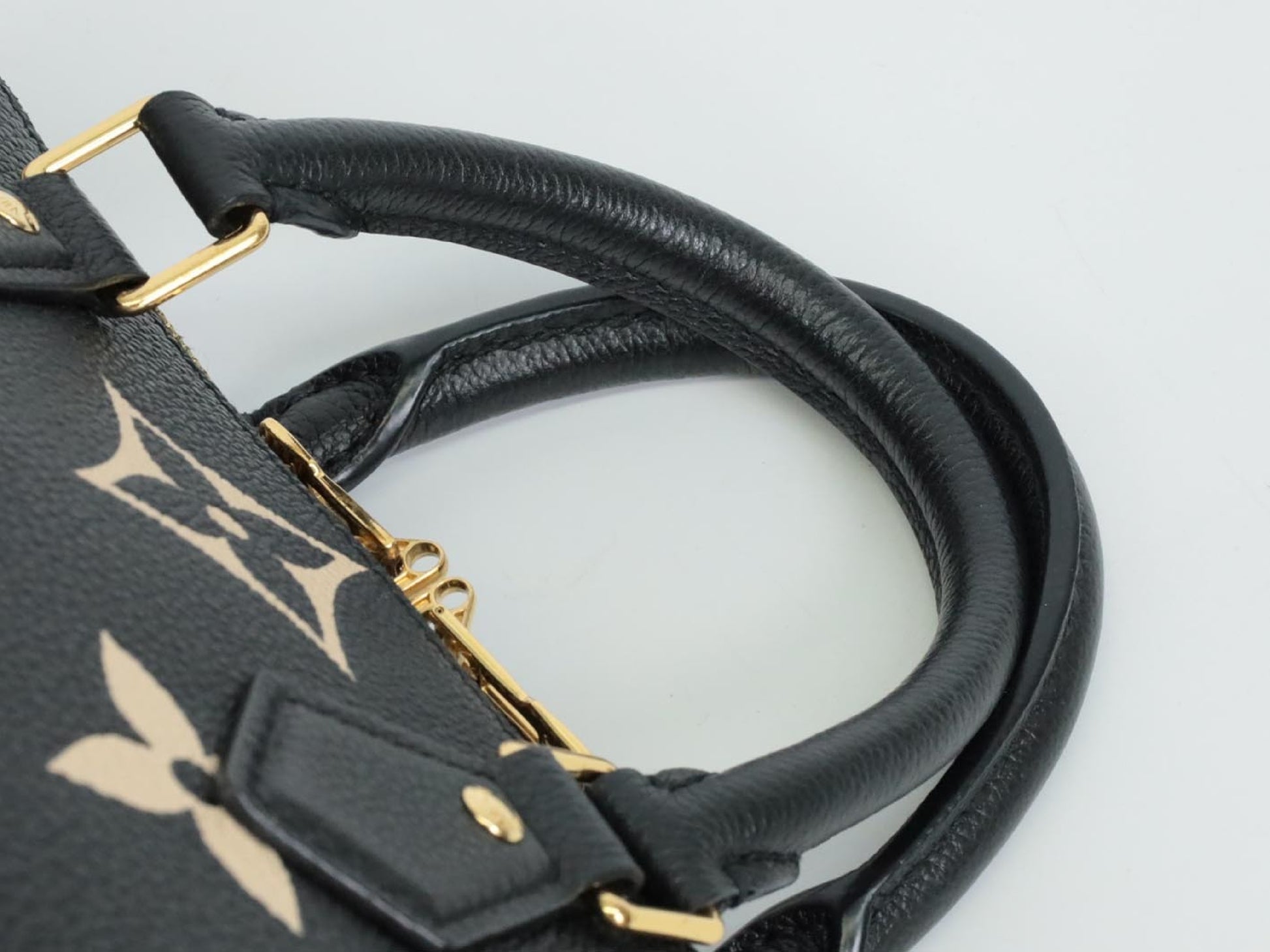 LOUIS VUITTON Empreinte Speedy Bandouliere 25 M58947 RFID Verified Shoulder Bag