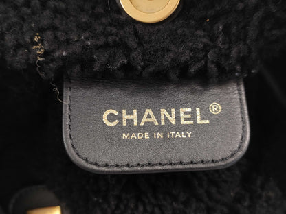 CHANEL 22 Small Boa Shoulder Bag