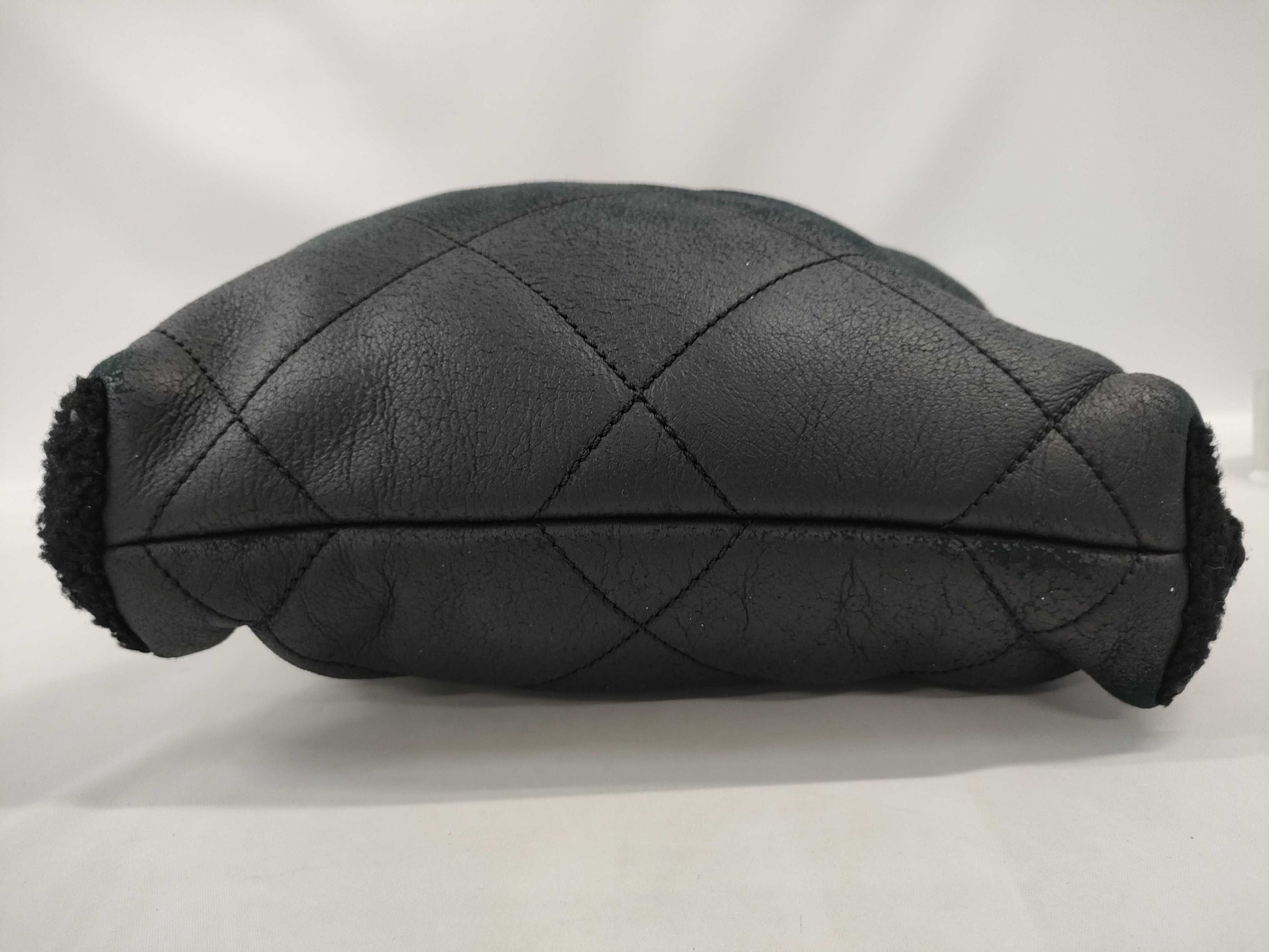 CHANEL 22 Small Boa Shoulder Bag