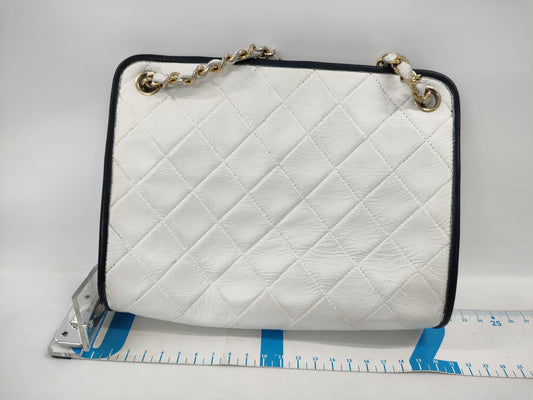 CHANEL Matelasse Two-Tone Shoulder Bag