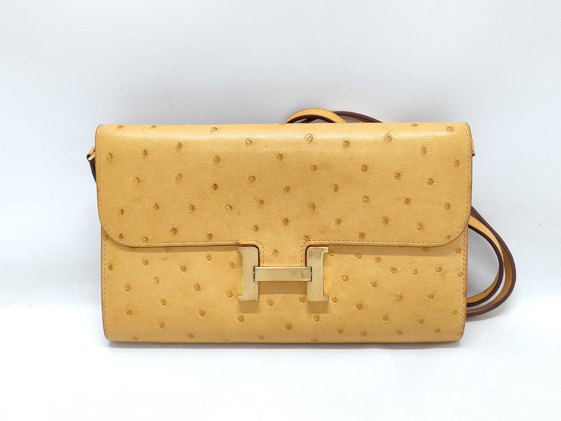 HERMES Constance Long To-Go Ostrich Saffron Z Stamp 2021 Shoulder Bag