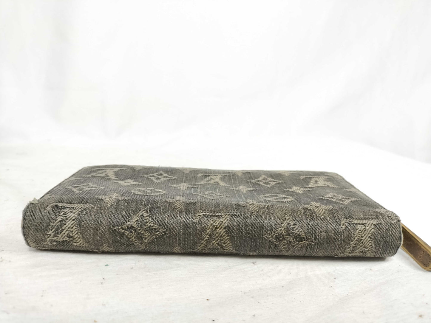 LOUIS VUITTON M95614 Monogram Denim Zippy Wallet Monogram Denim Wallet