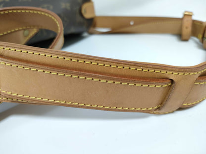 LOUIS VUITTON Monogram Saumur 35 Shoulder Bag