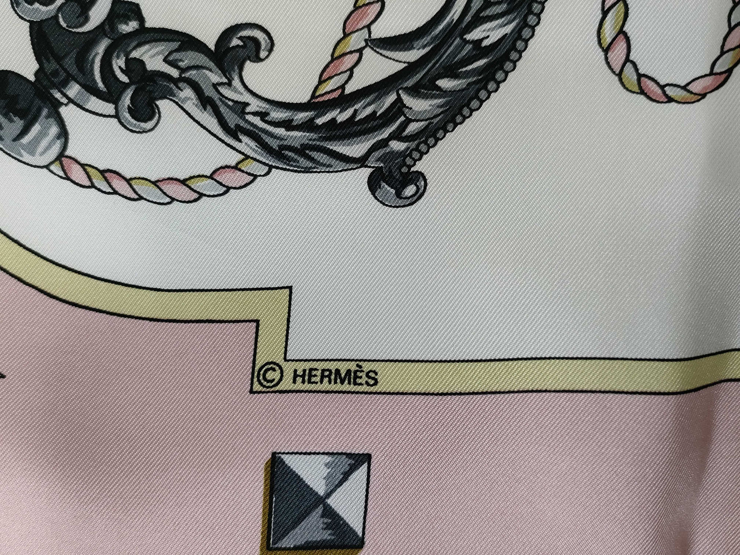 HERMES Carre 90 Pink/White Scarf