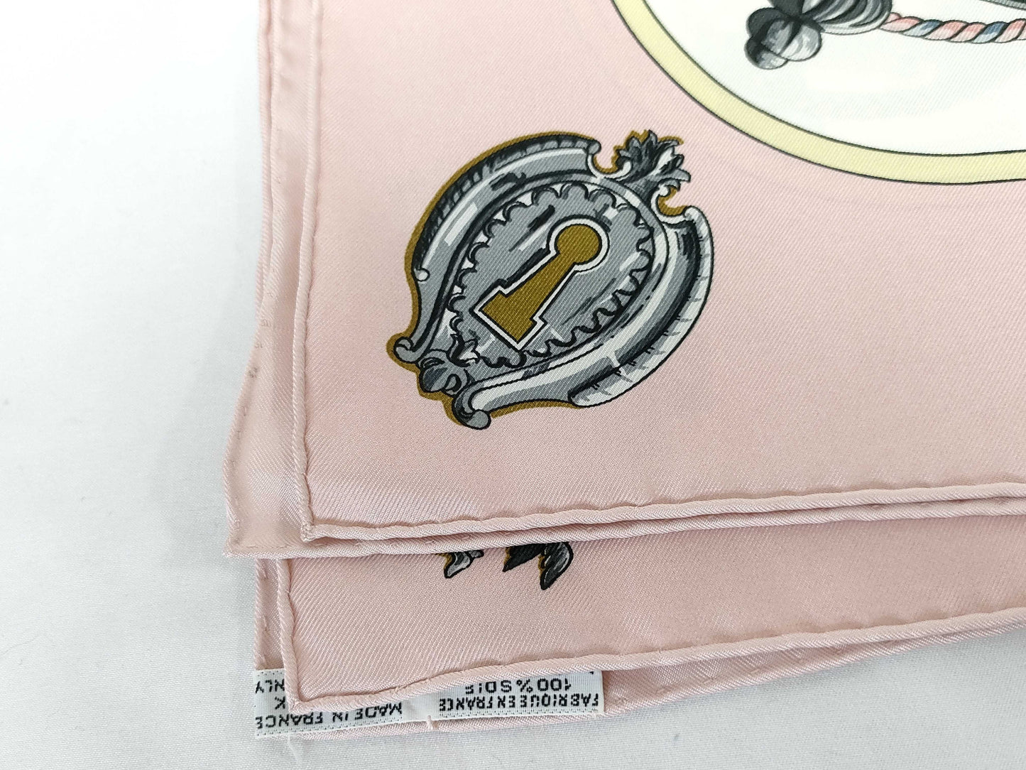 HERMES Carre 90 Pink/White Scarf