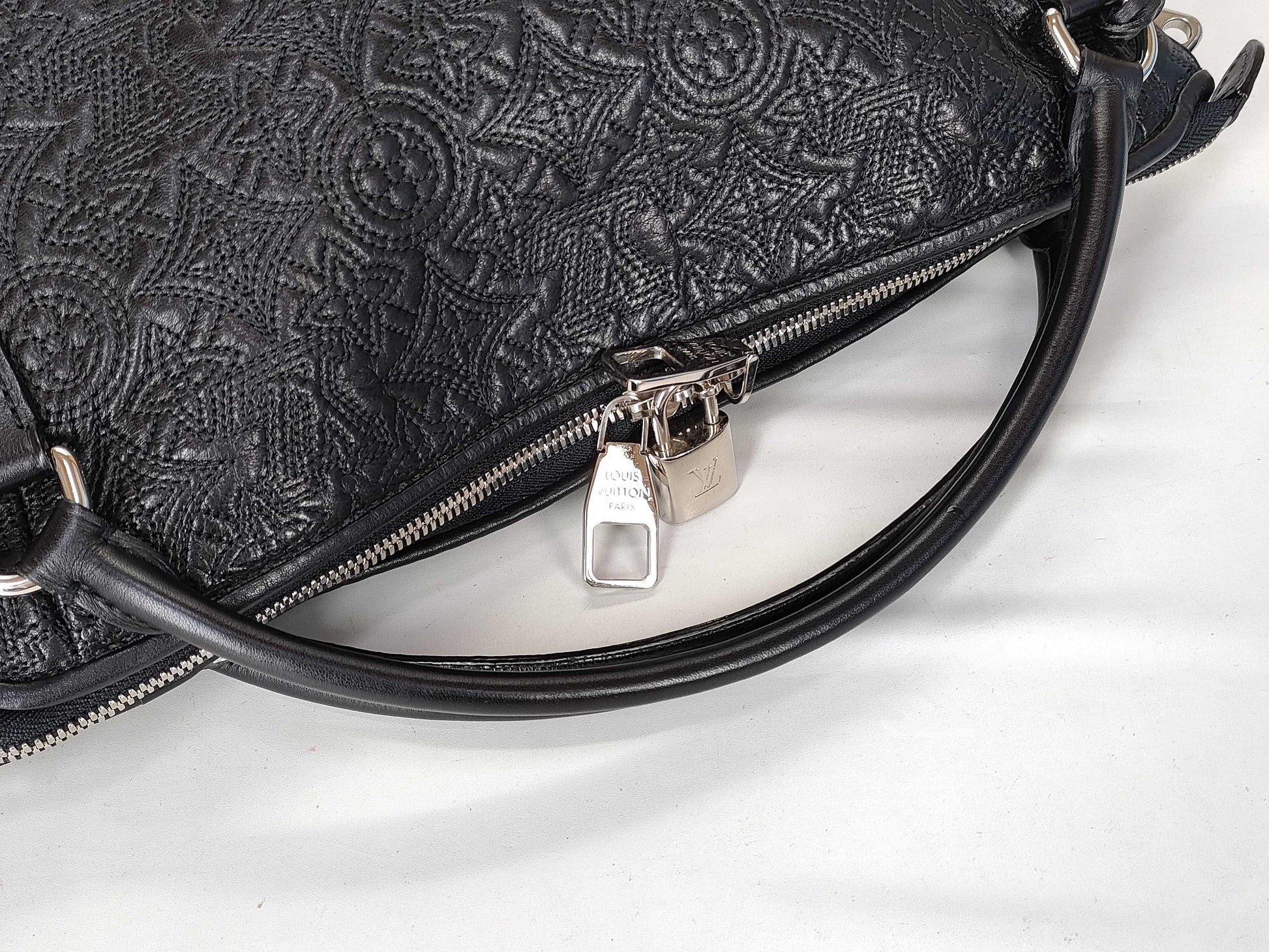 LOUIS VUITTON M 97071 Louis Vuitton M97071 Ixia PM Monogram Antia Handbag