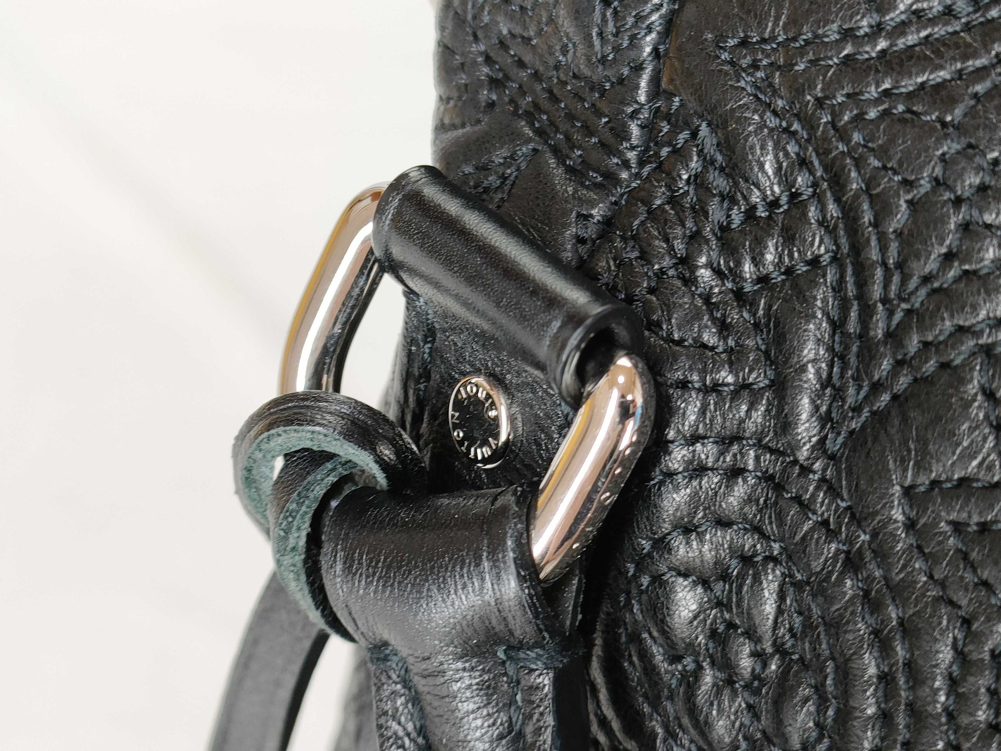 LOUIS VUITTON M 97071 Louis Vuitton M97071 Ixia PM Monogram Antia Handbag