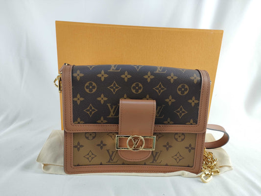 LOUIS VUITTON Monogram Louis Vuitton Dauphine MM Shoulder Bag