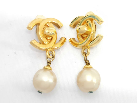 CHANEL Turnlock Pearl and Gold Earrings 96A Earrings