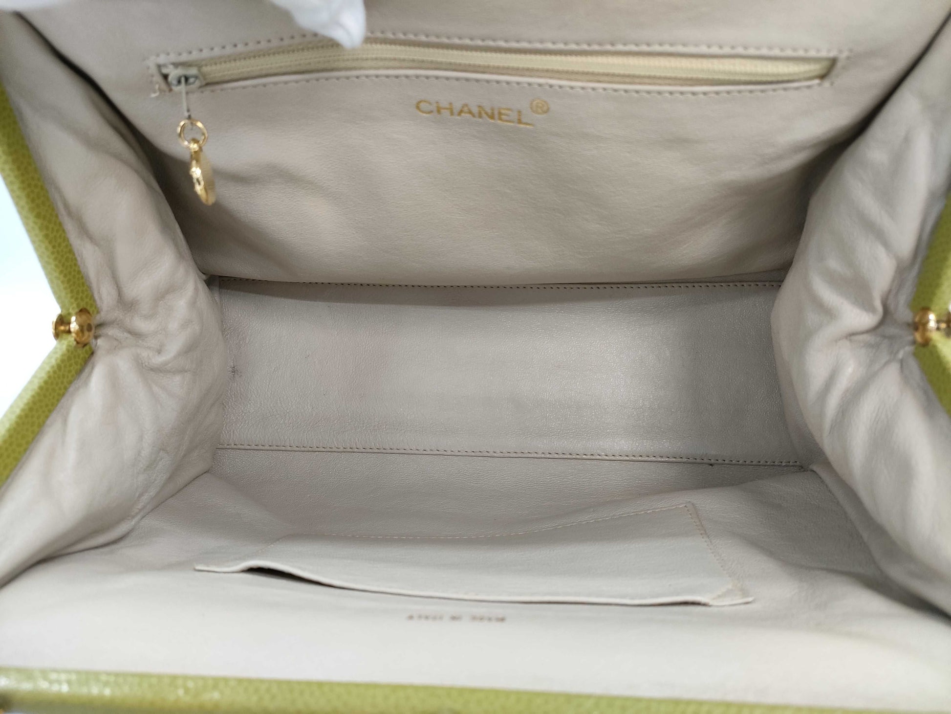 CHANEL Caviar Flap Handbag Green