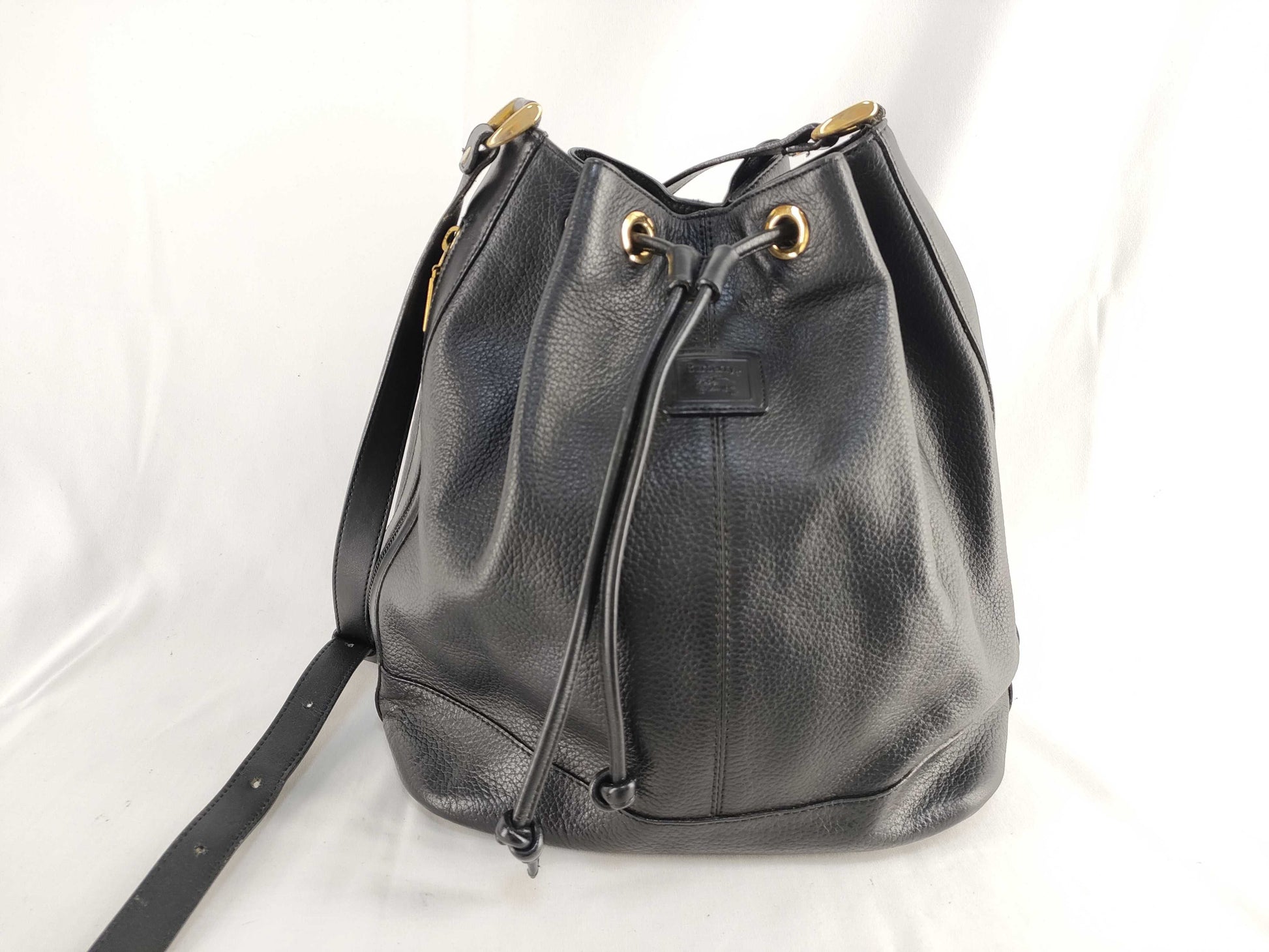 BURBERRY Drawstring Leather Shoulder Bag