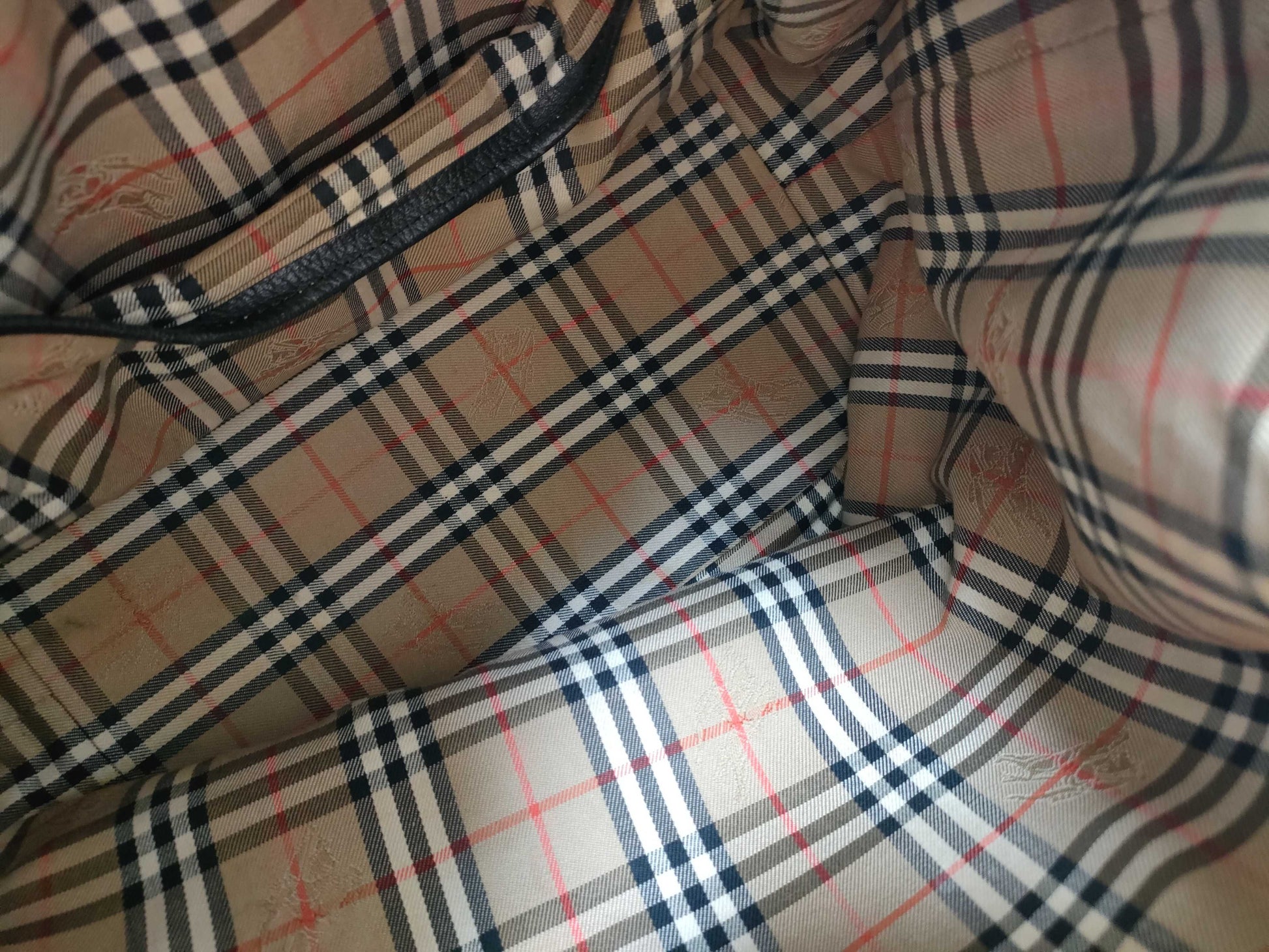 BURBERRY Drawstring Leather Shoulder Bag