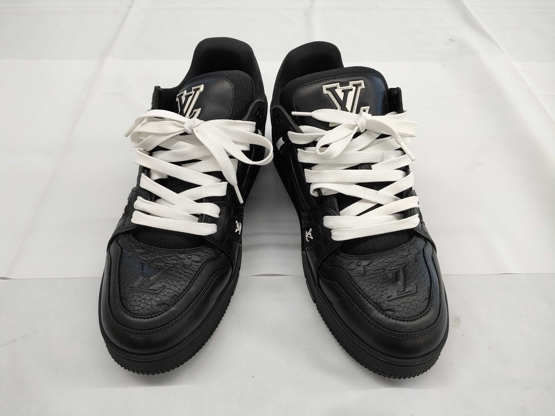 LOUIS VUITTON LOUIS VUITTON Men's Sneakers 1AARF2 Trainer Line Sneakers Monogram Size 7 1/2 Sneakers