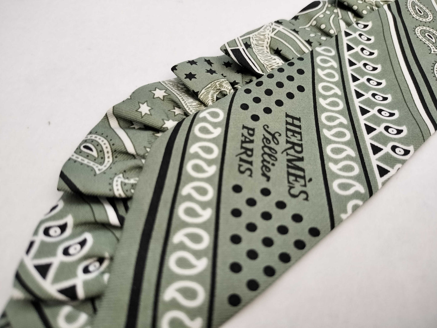 HERMES [With Tag] Twilly HERMES Twilly Twilly Frill Scarf Bandana Pattern Unused Other Accessories
