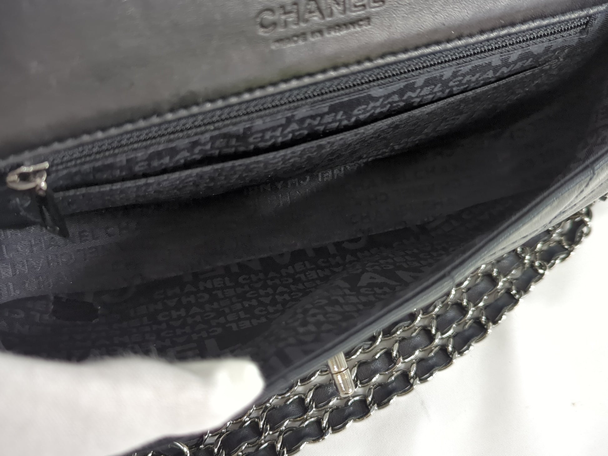 CHANEL Chocolate Bar Chain Shoulder Bag, No. 8