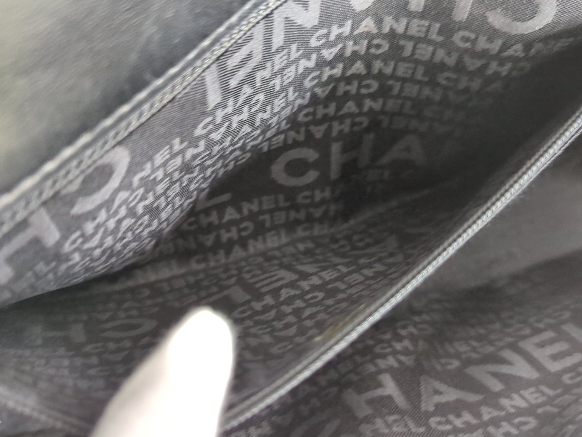 CHANEL Chocolate Bar Chain Shoulder Bag, No. 8