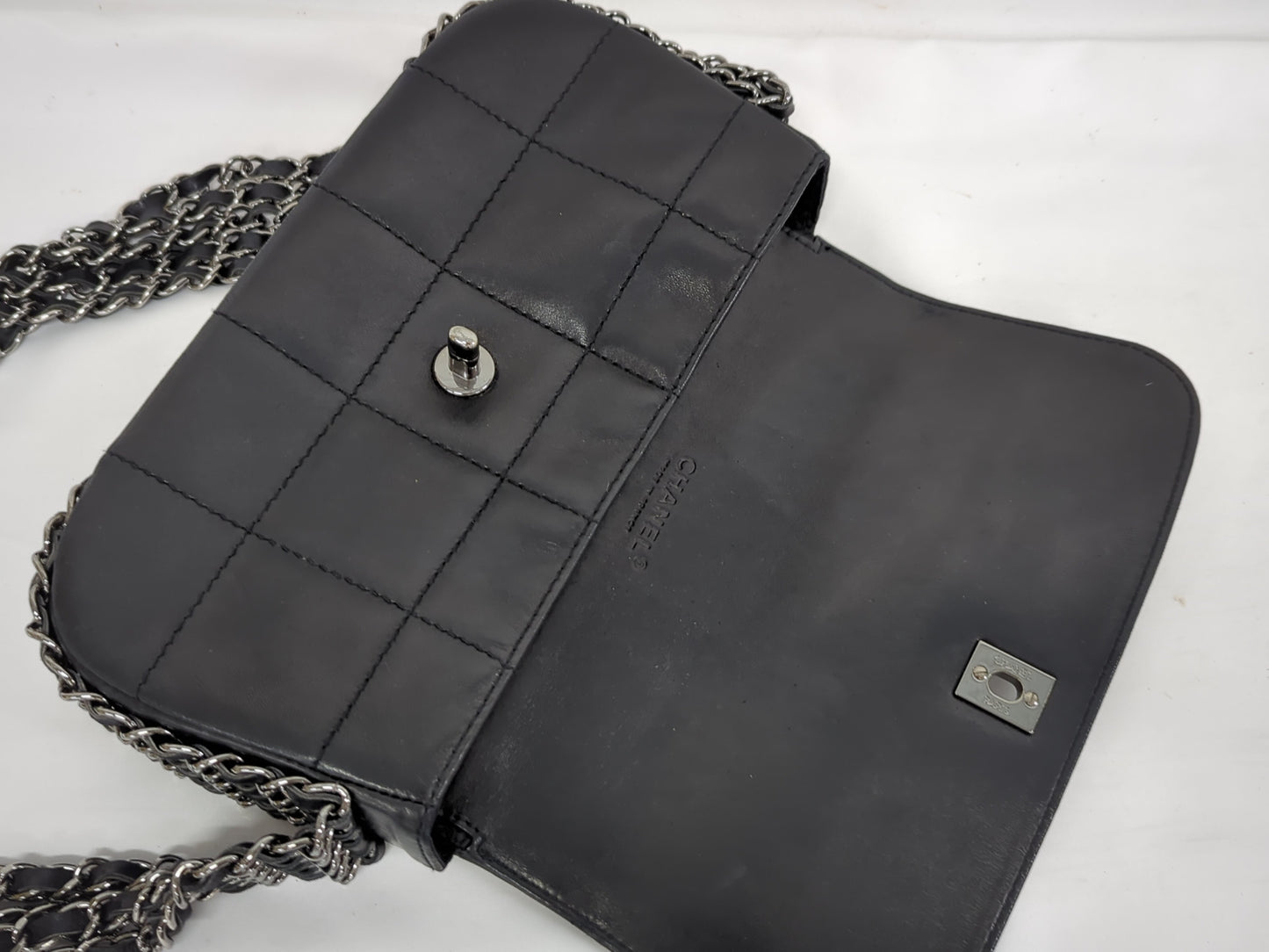 CHANEL Chocolate Bar Chain Shoulder Bag, No. 8