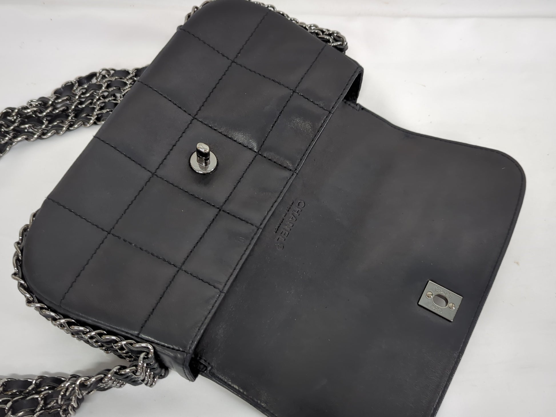 CHANEL Chocolate Bar Chain Shoulder Bag, No. 8