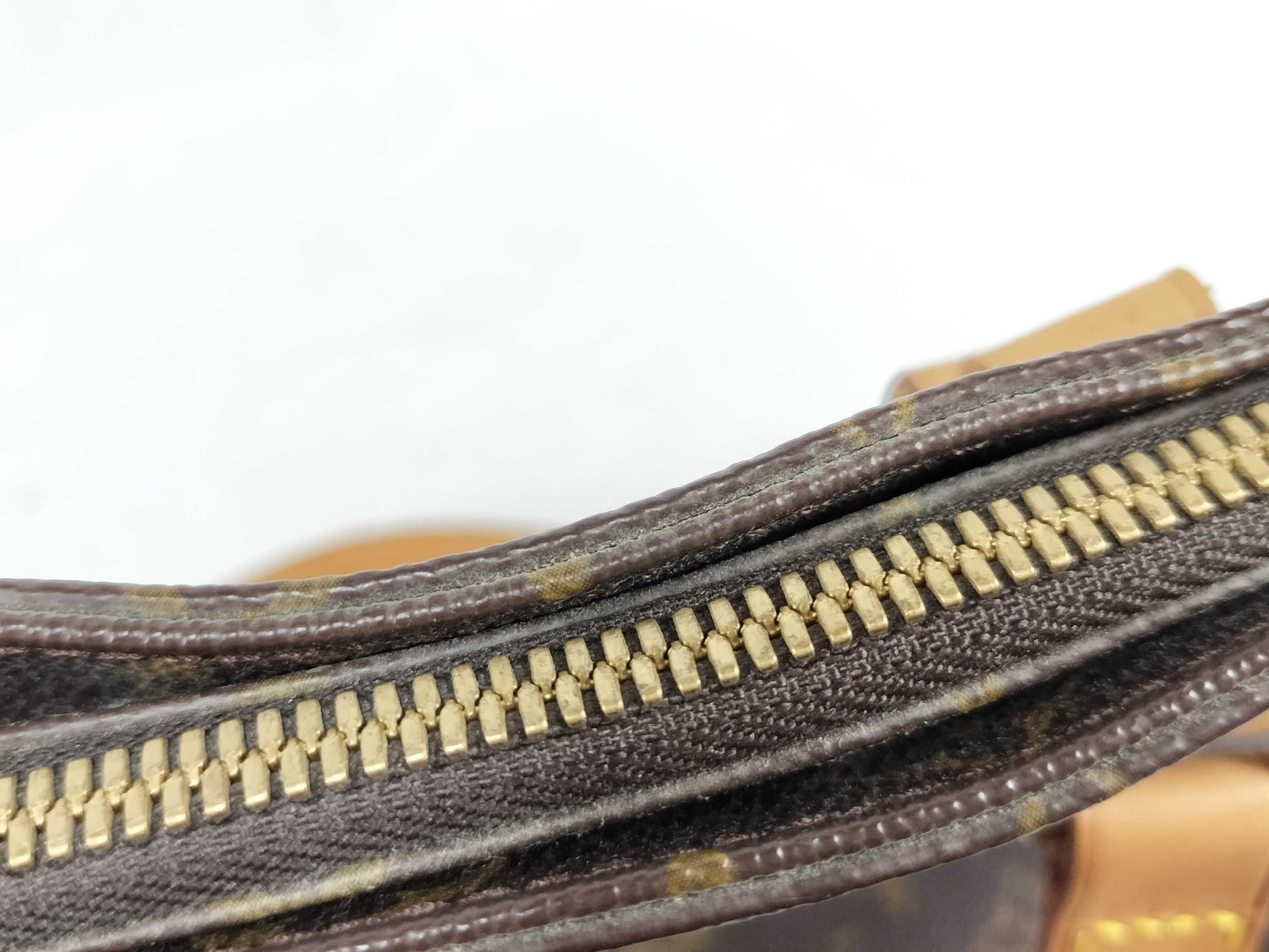 LOUIS VUITTON M51148 Monogram LV Shoulder Bag