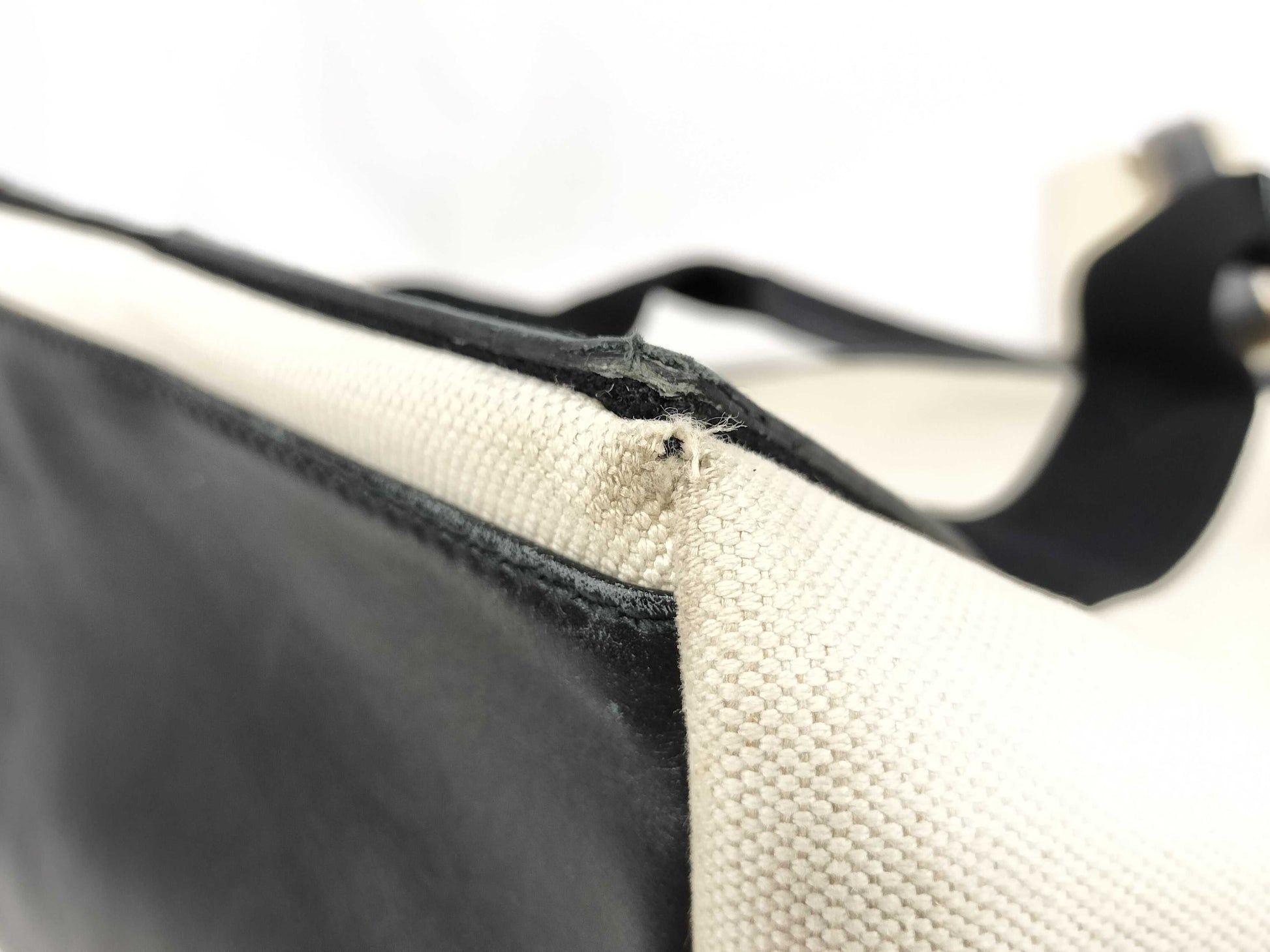 BALENCIAGA Handbag