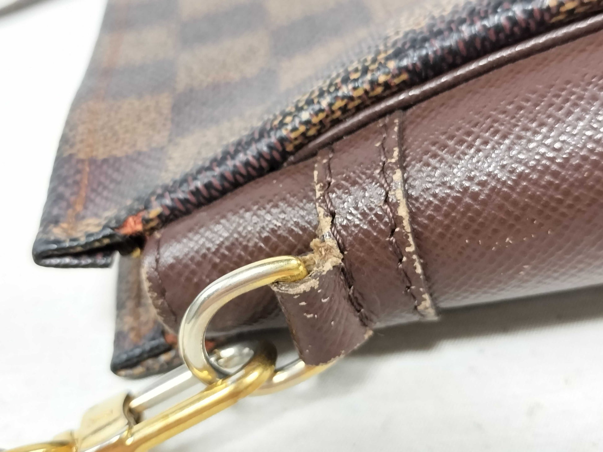 LOUIS VUITTON N5198 Damier LV Shoulder Bag