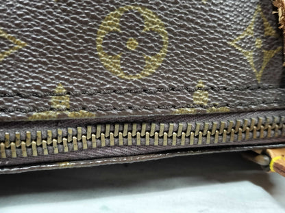 LOUIS VUITTON M41526 Monogram LV Handbag