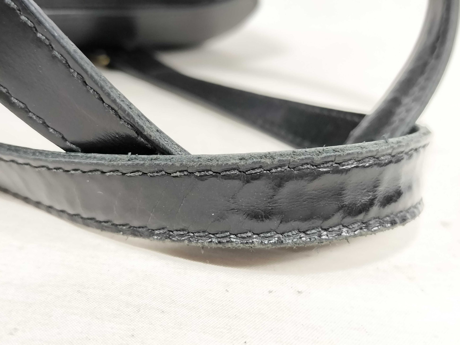 LOUIS VUITTON M52222 Epi LV Shoulder Bag