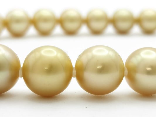 White South Sea Pearl Necklace, Diameter: Approx. 9.0-10.7mm, Sterling Silver, 54.2g 