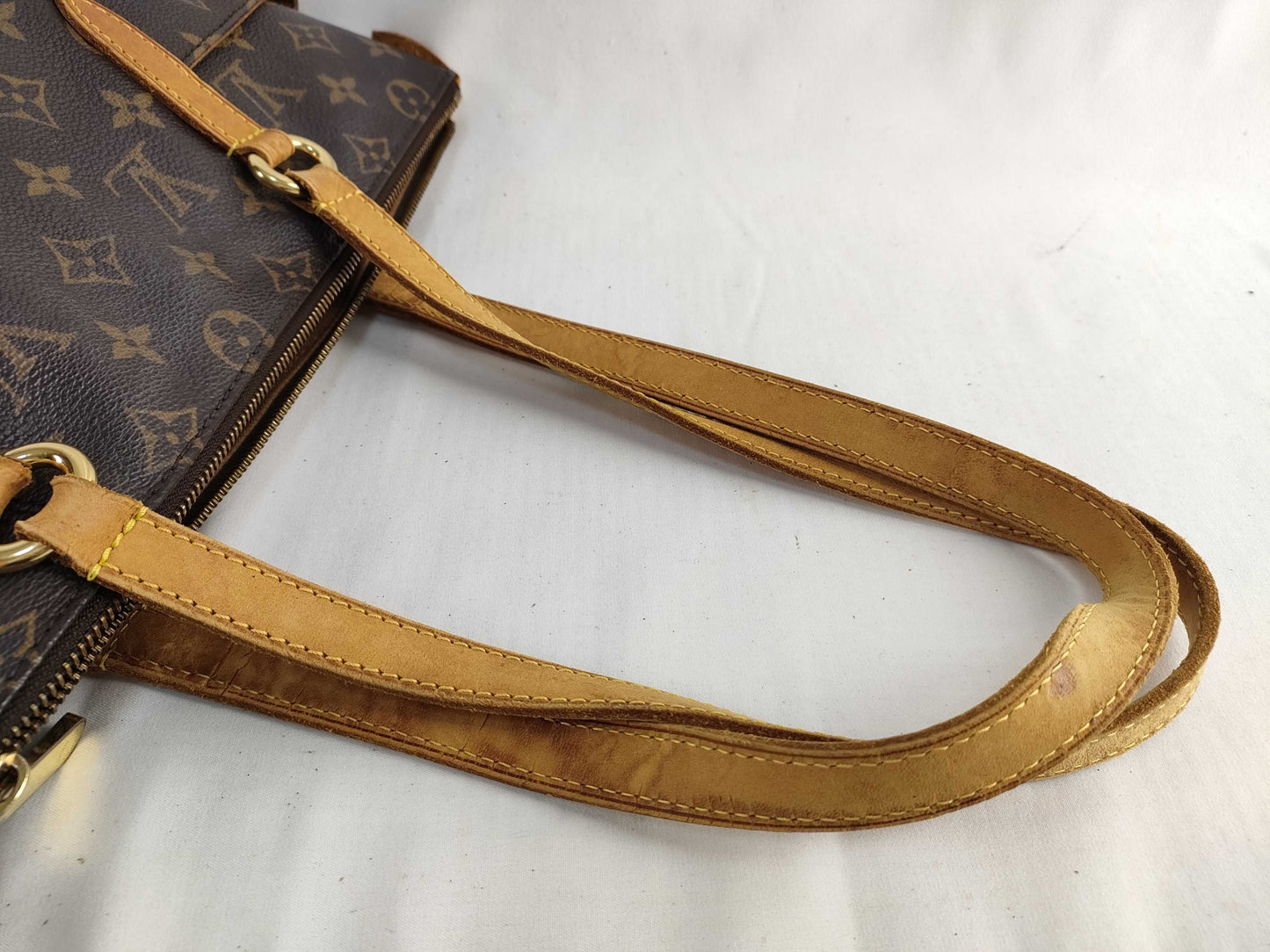LOUIS VUITTON Monogram LV Totally Tote Bag