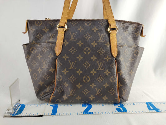 LOUIS VUITTON Monogram LV Totally Tote Bag