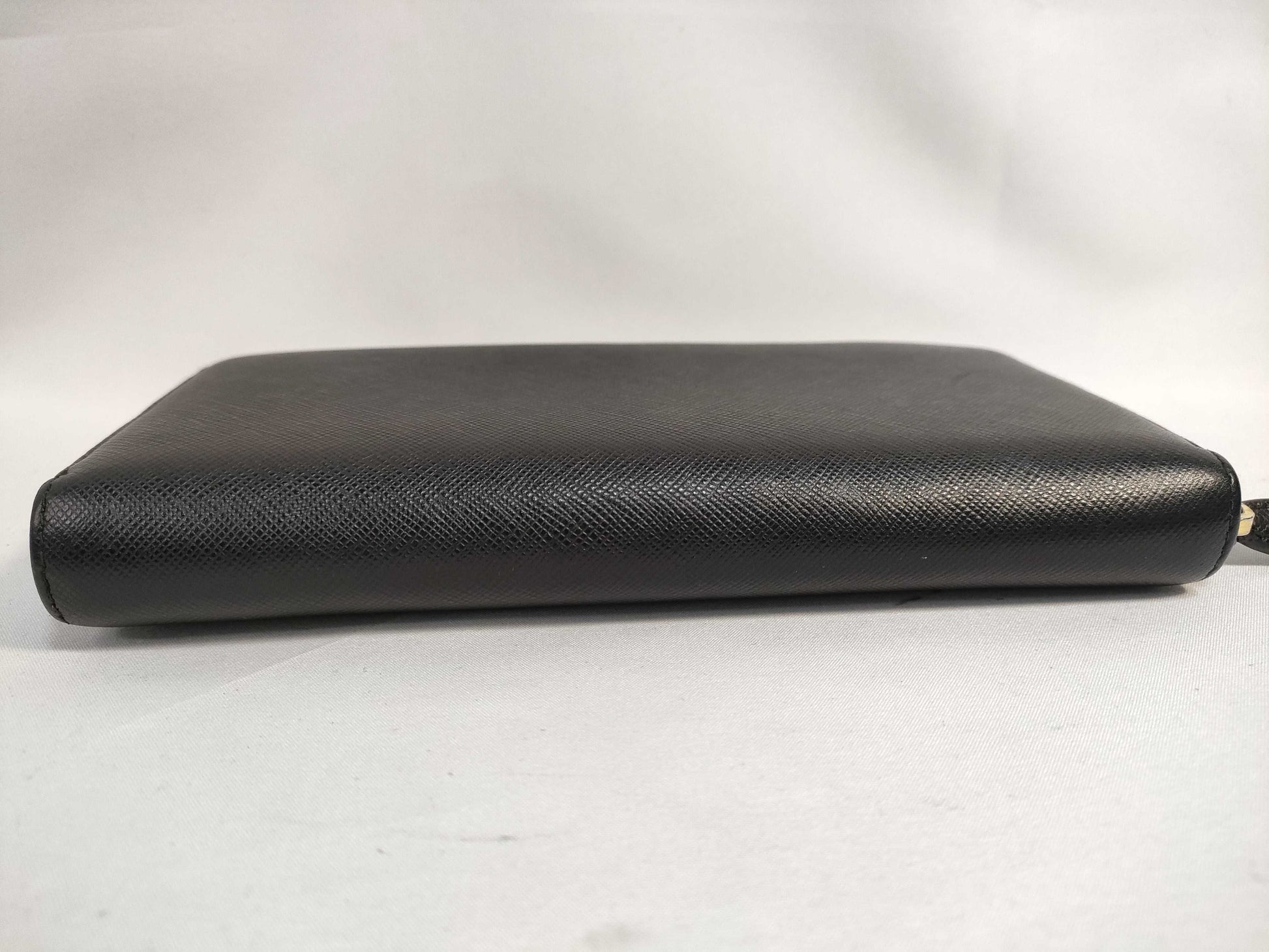 PRADA Prada long wallet with round zipper, black