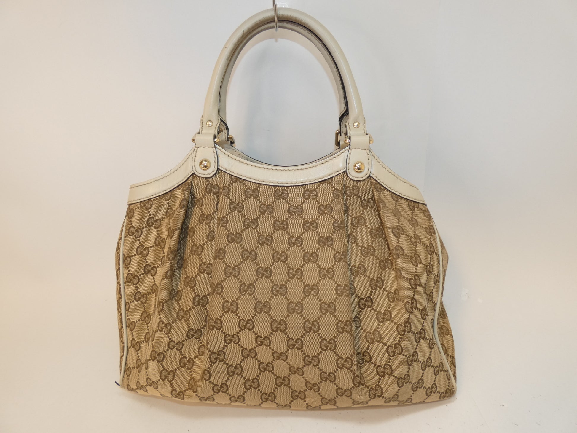GUCCI Sukey GG Canvas Handbag