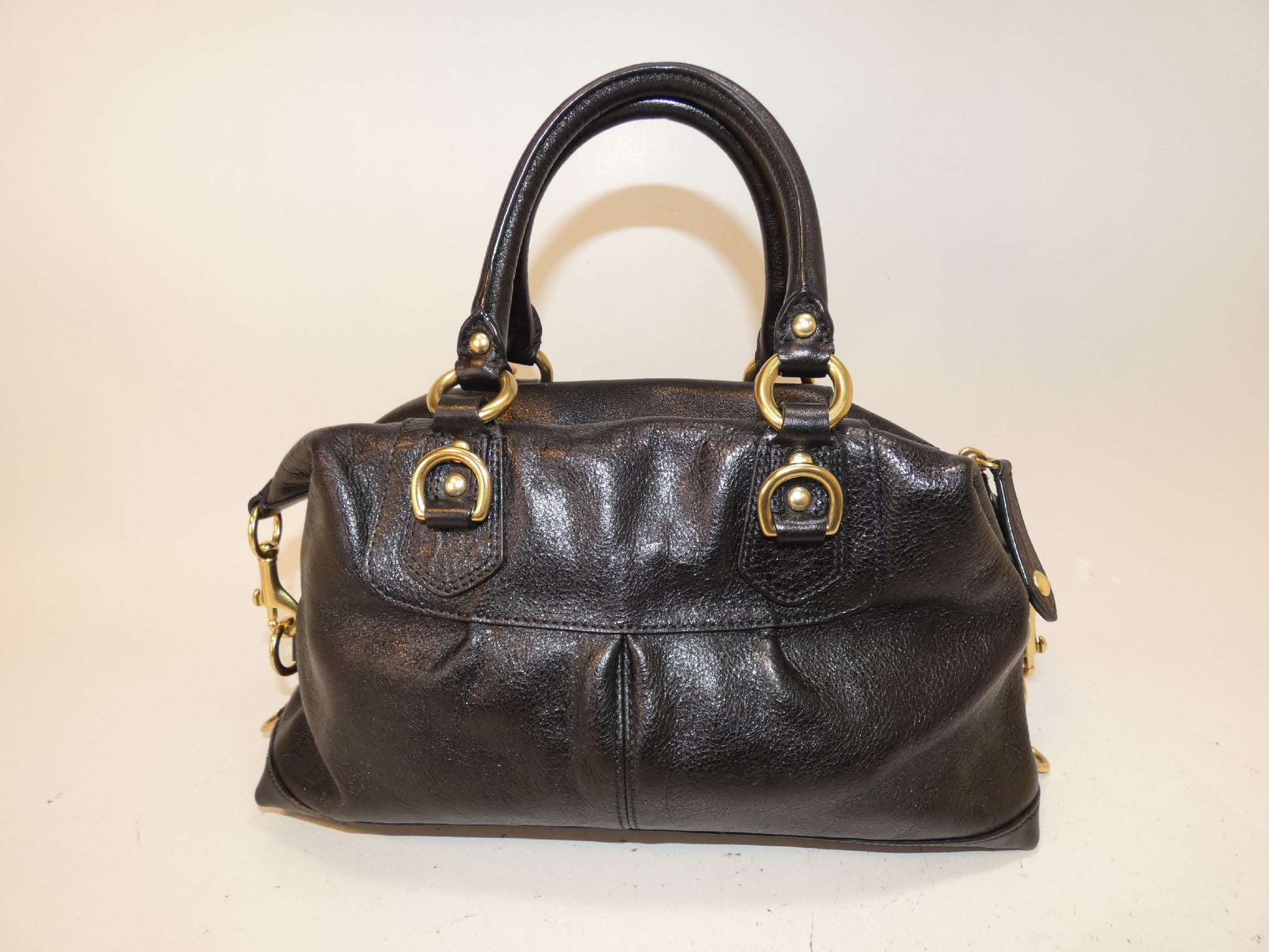 COACH 2-way black leather hand/shoulder bag