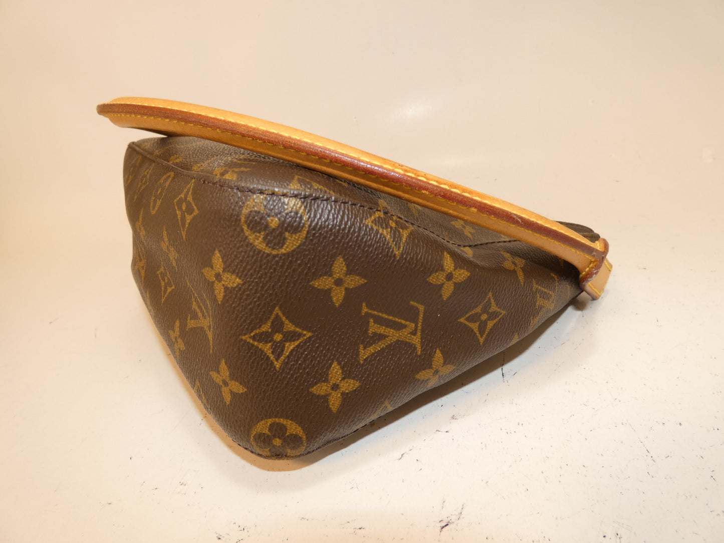 LOUIS VUITTON Looping MM Monogram Hand One-Shoulder Shoulder Bag