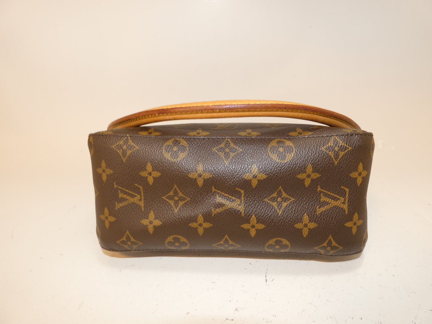 LOUIS VUITTON Looping MM Monogram Hand One-Shoulder Shoulder Bag