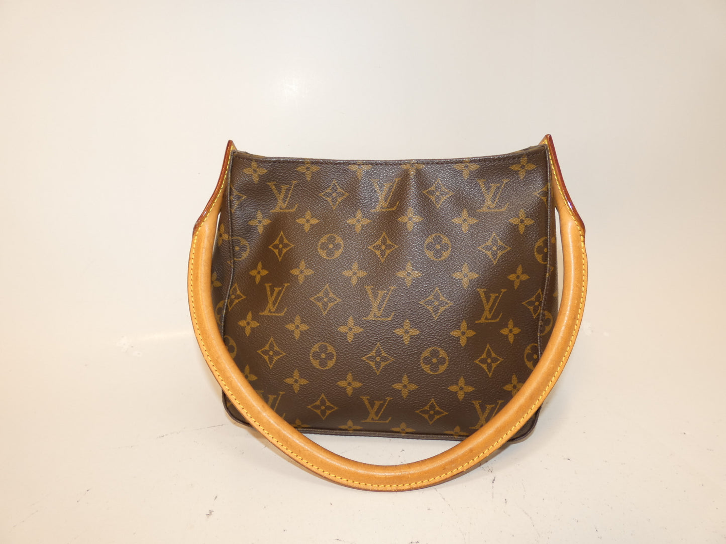 LOUIS VUITTON Looping MM Monogram Hand One-Shoulder Shoulder Bag