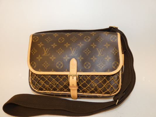 LOUIS VUITTON Congo PM Monogram Shoulder Bag