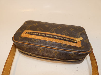 LOUIS VUITTON Pochette Cite Monogram One-Hand One-Shoulder Shoulder Bag