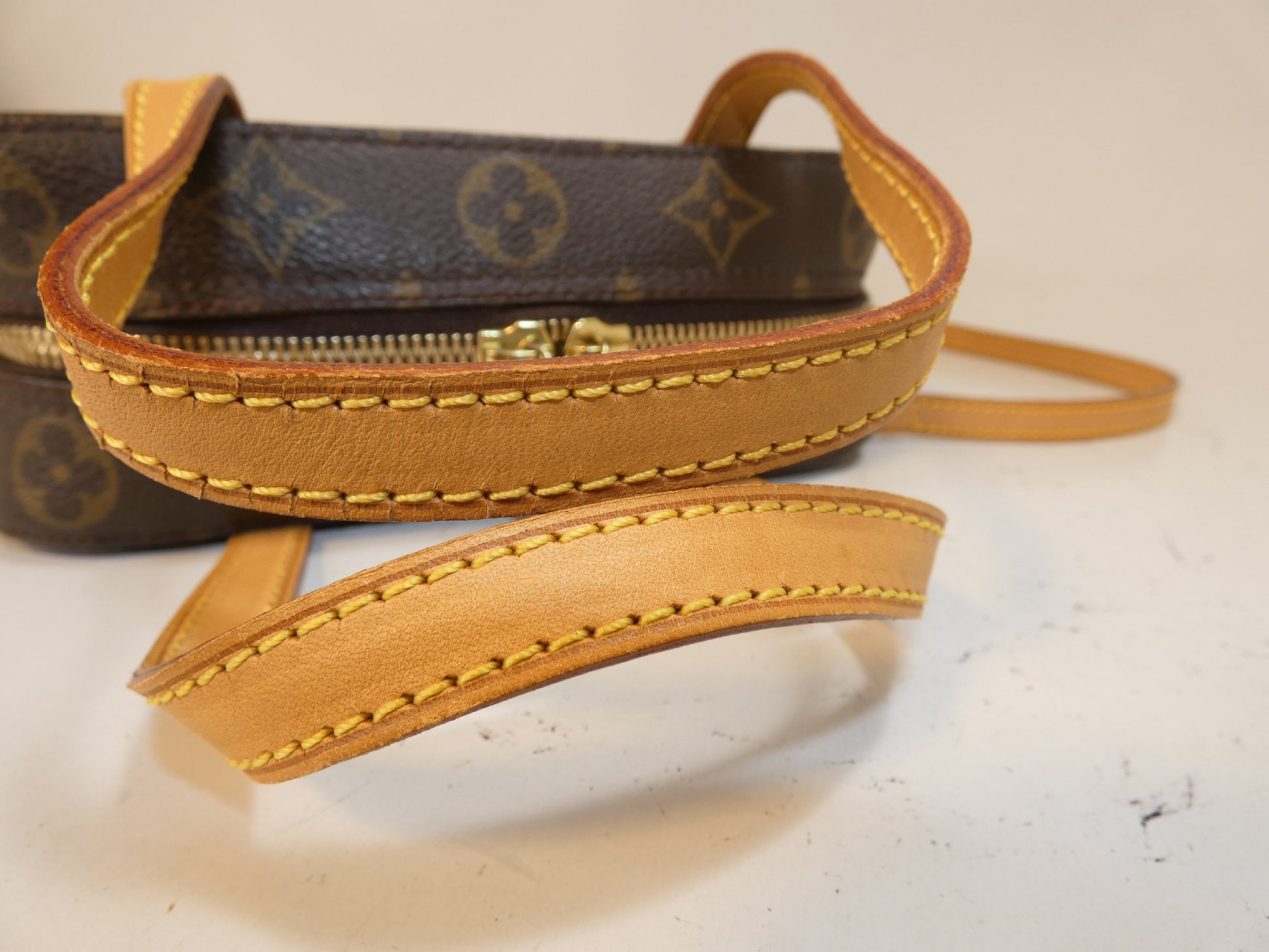 LOUIS VUITTON Spontini Monogram Hand Shoulder Bag