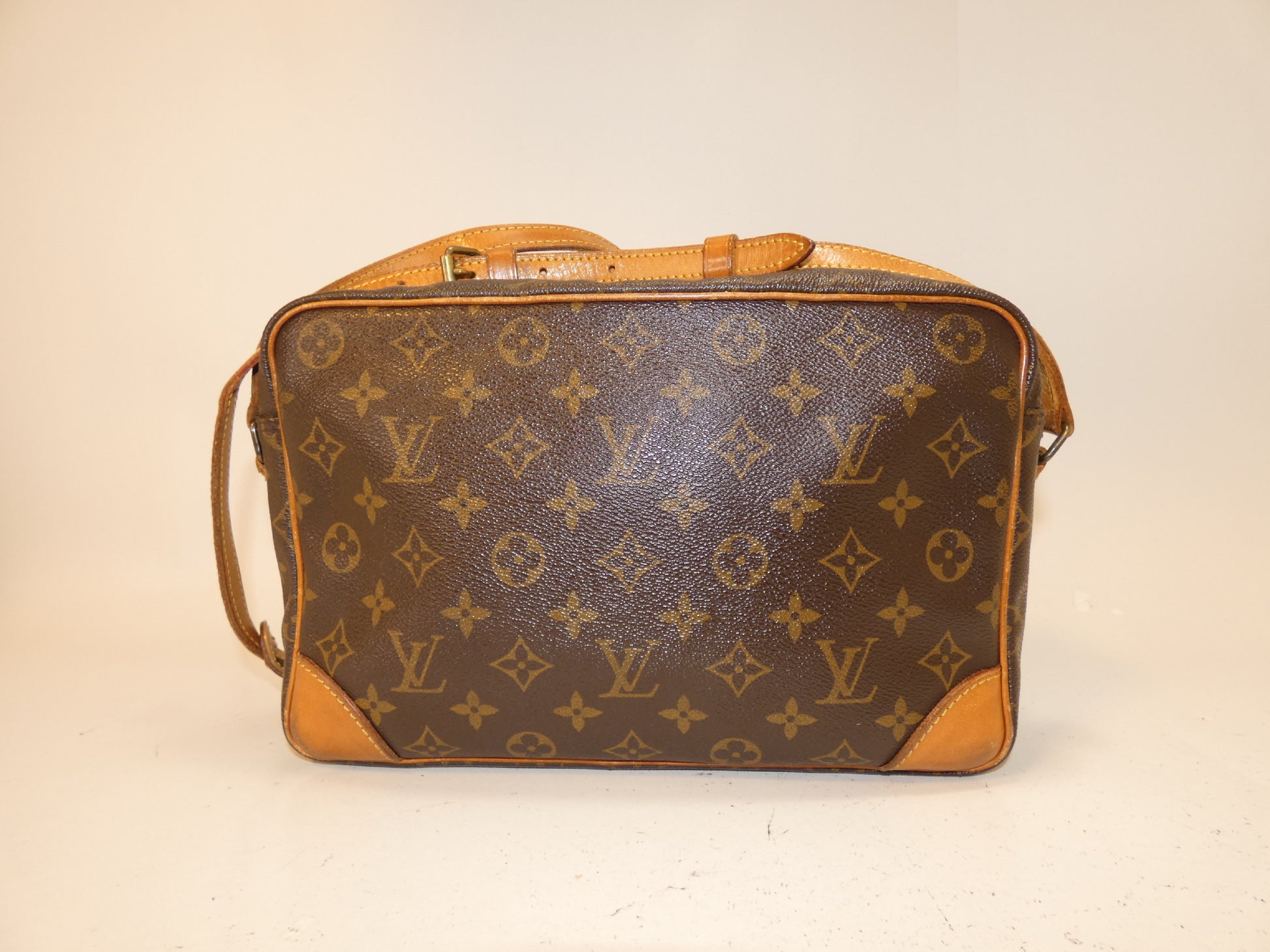 LOUIS VUITTON Trocadero Monogram Shoulder Bag 