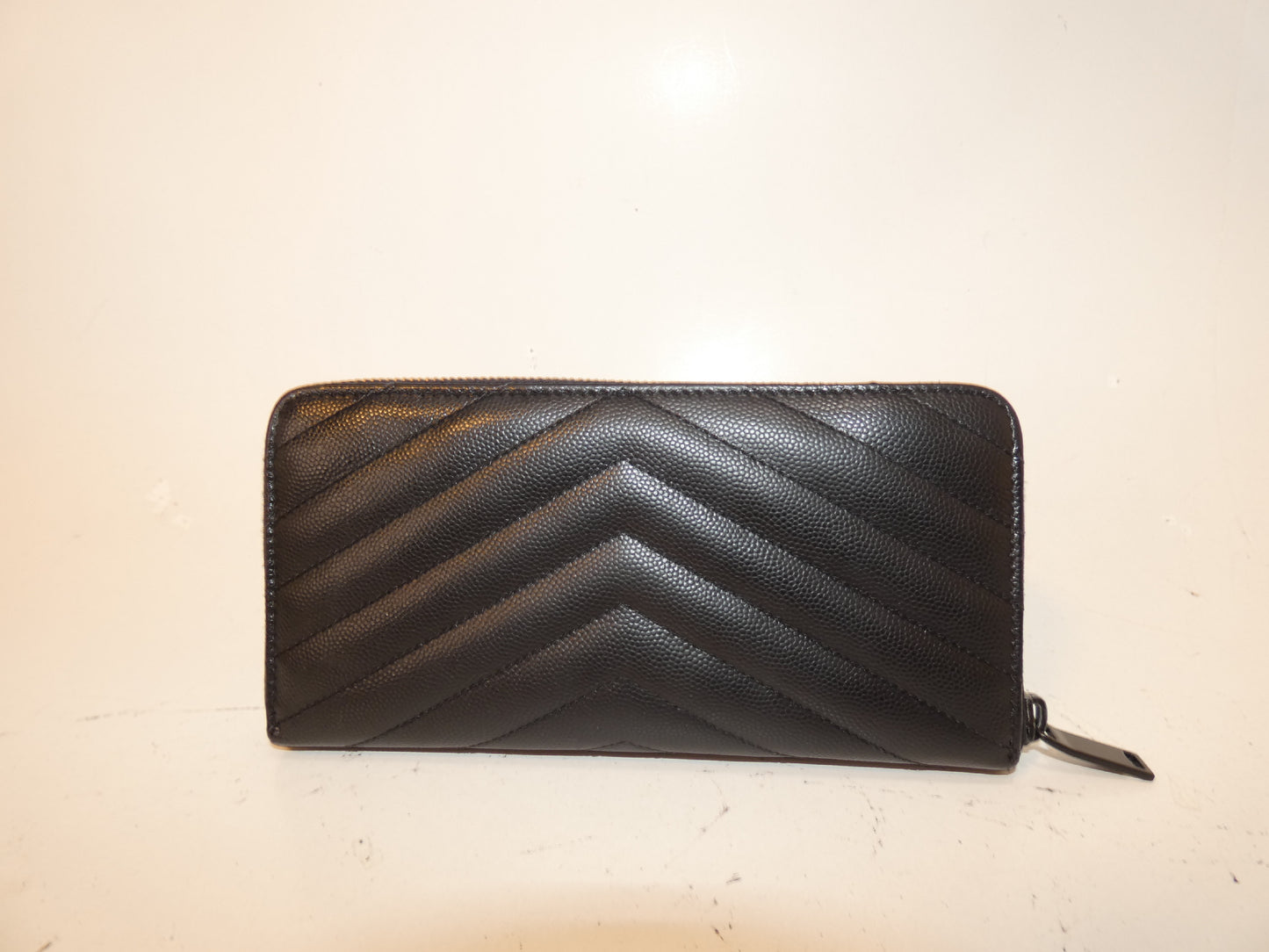 Yves Saint Laurent Front Logo V-Stitch Leather Black Round Zip Long Wallet