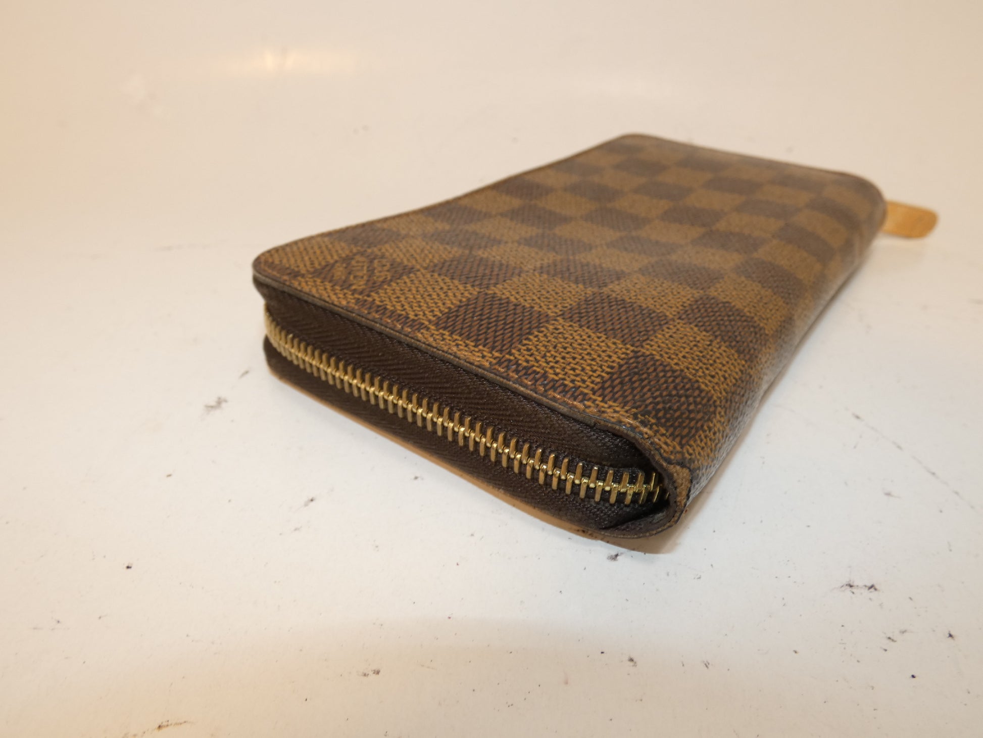 LOUIS VUITTON Damier Zippy Long Wallet