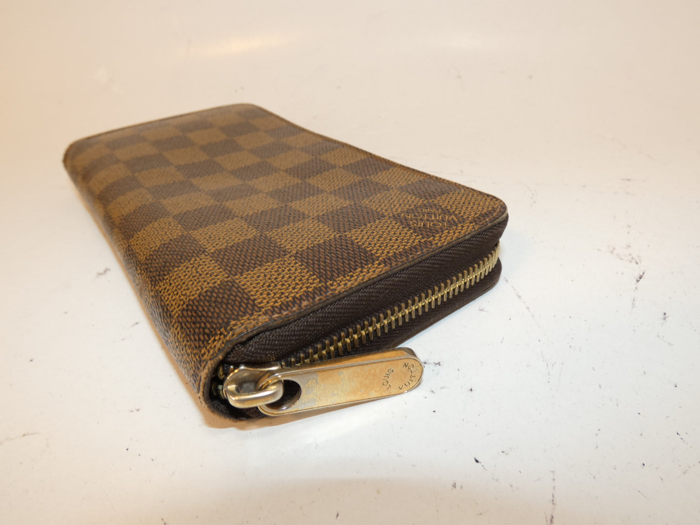 LOUIS VUITTON Damier Zippy Long Wallet