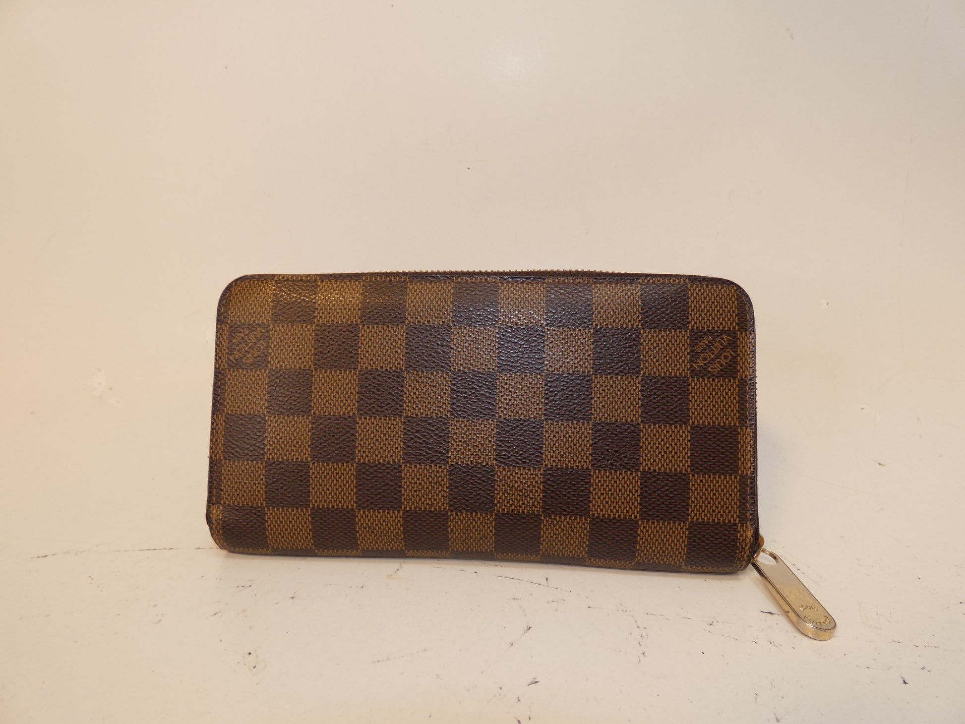 LOUIS VUITTON Damier Zippy Long Wallet