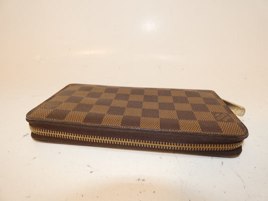 LOUIS VUITTON Damier Zippy Long Wallet